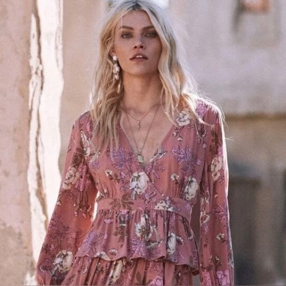 Rosa Wrap Blouse Sz M 🌷 Spell designs